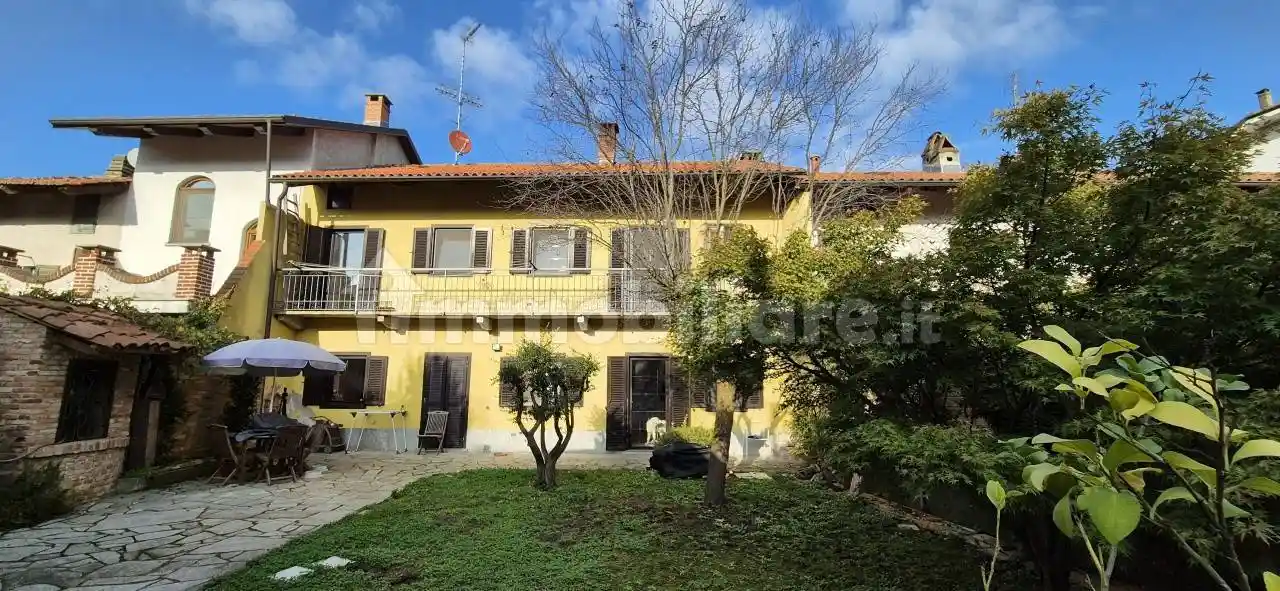 Villa in vendita a Lauriano