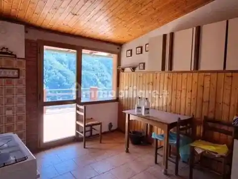Appartamento in vendita a Borgo a Mozzano