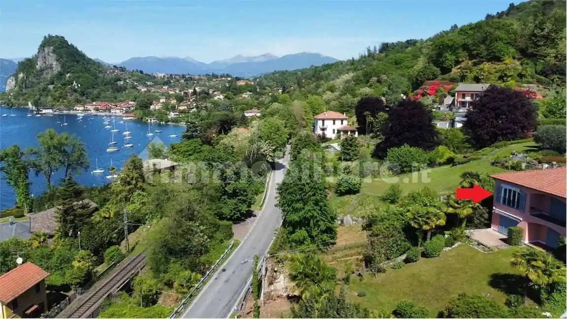 Appartamento in vendita a Castelveccana