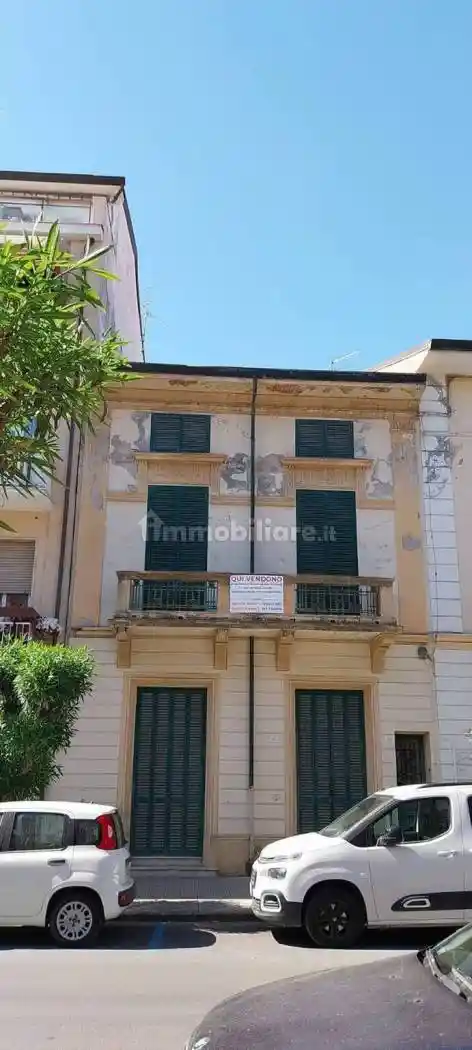 Villa in vendita a Viareggio