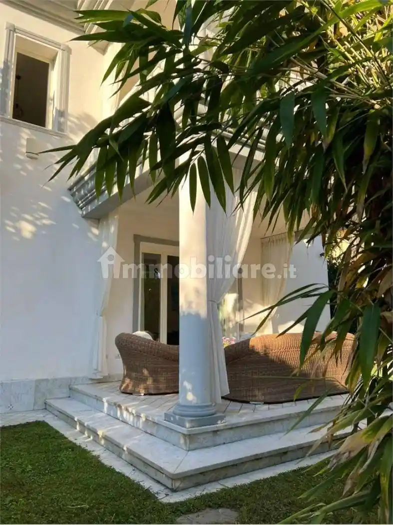 Villa in vendita a Forte dei Marmi