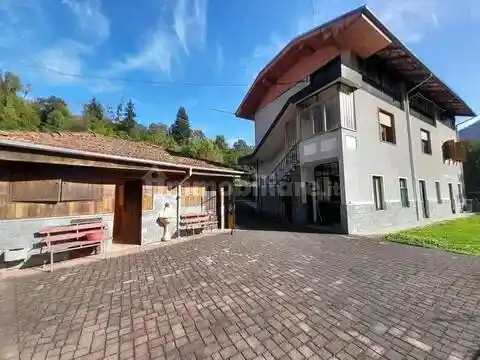 Villa in vendita a Valduggia