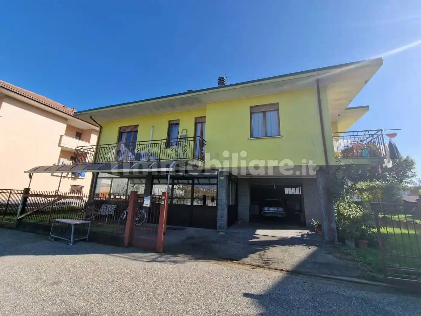Villa in vendita a Prato Sesia