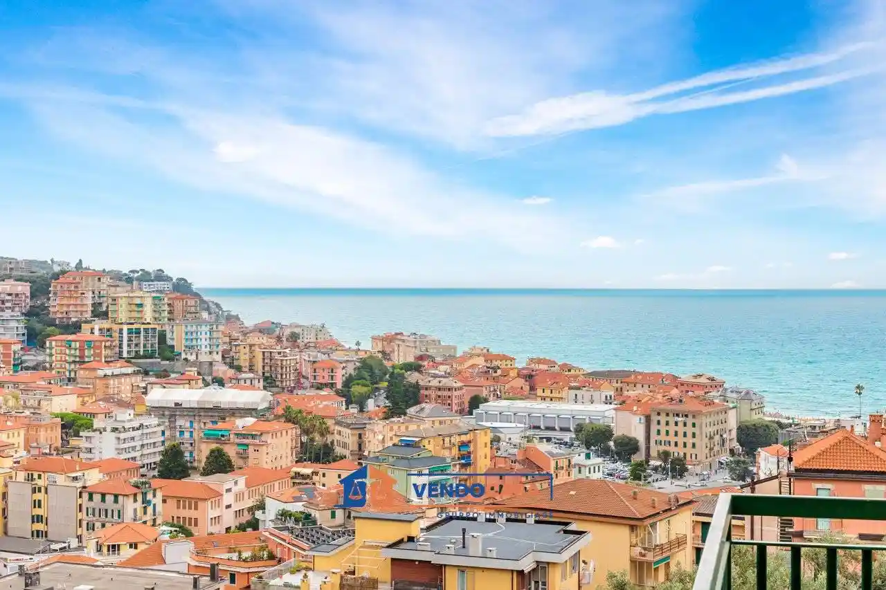 Appartamento in vendita a Varazze