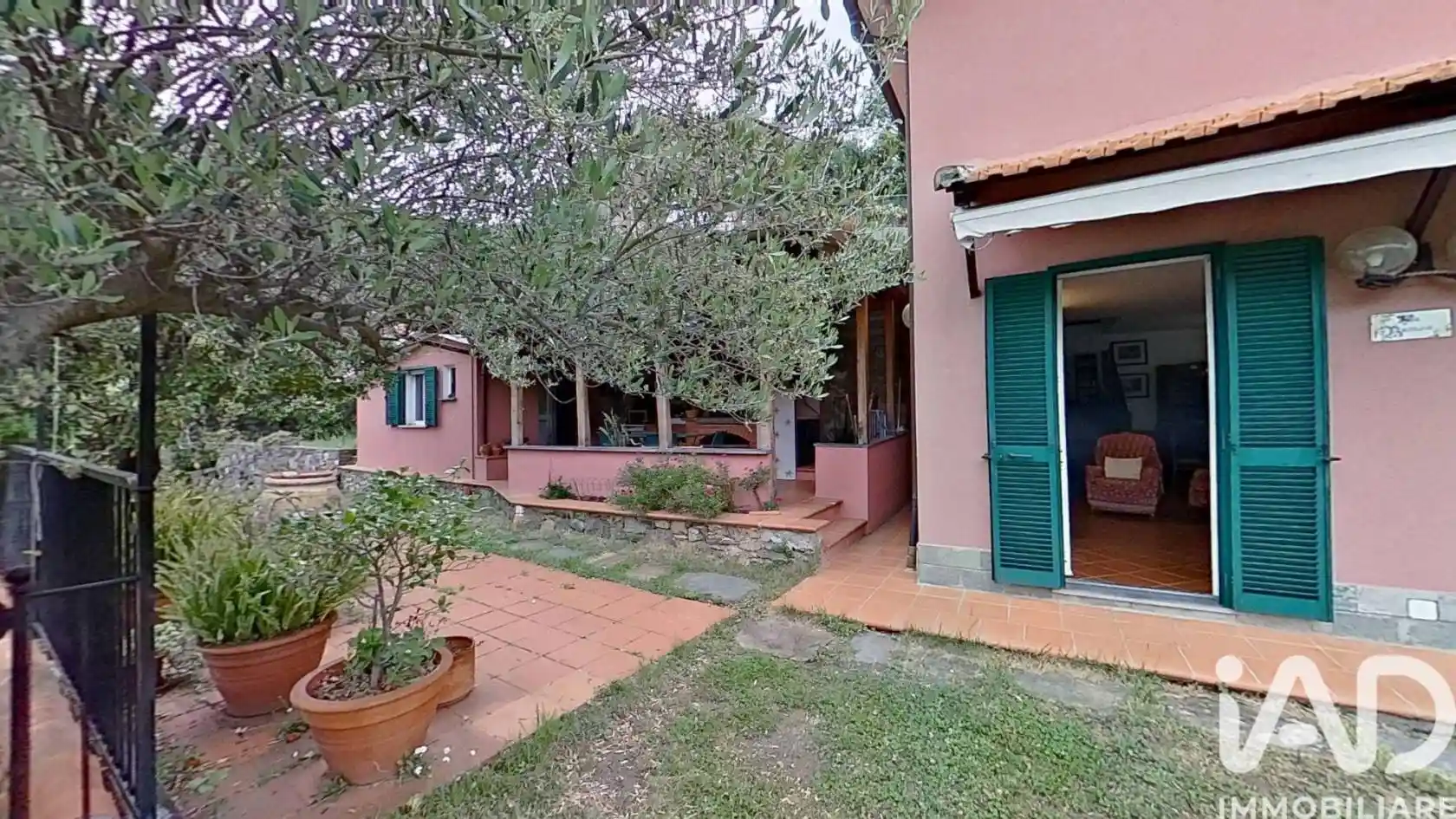 Casa indipendente in vendita a Varazze