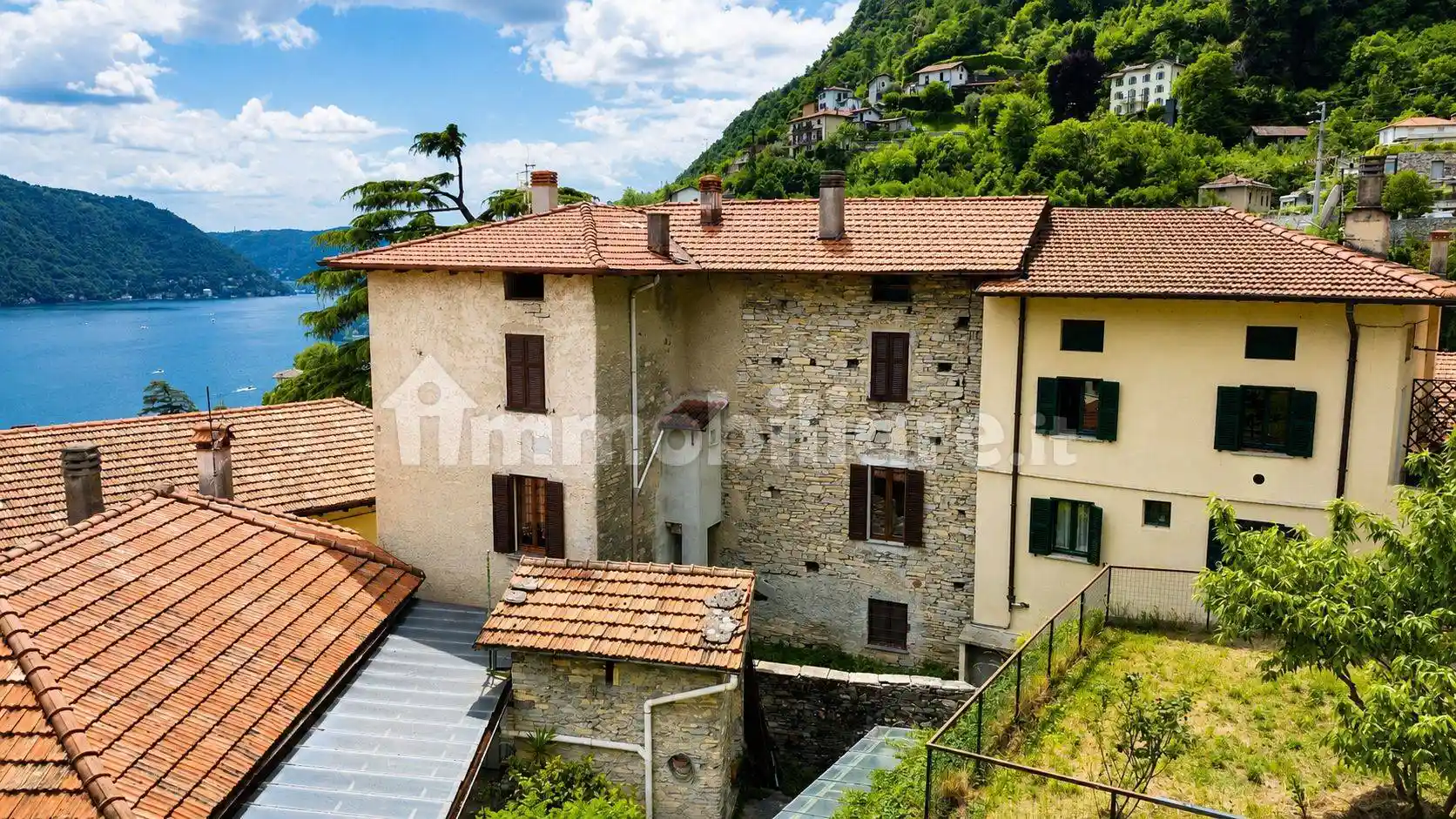 Casa indipendente in vendita a Moltrasio