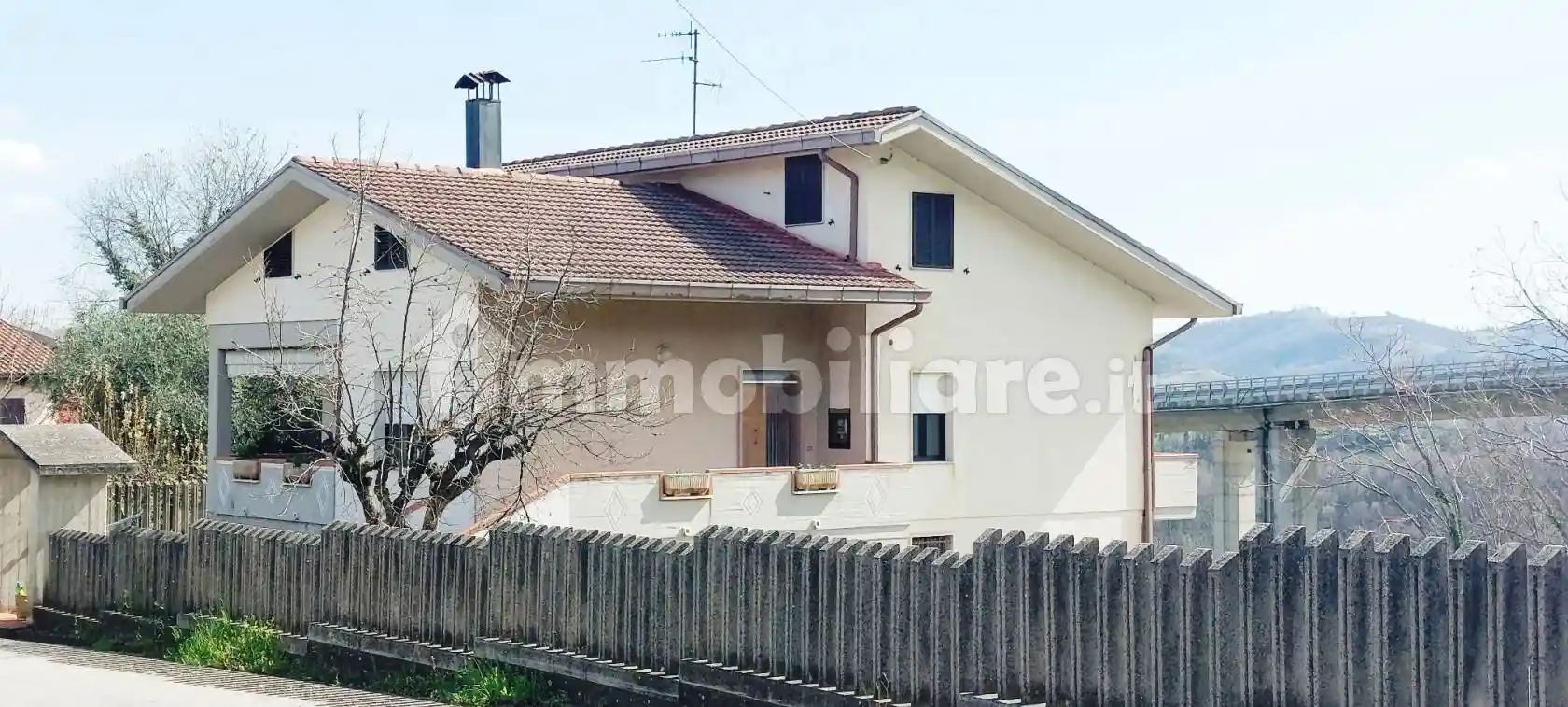 Villa in vendita a Colledara
