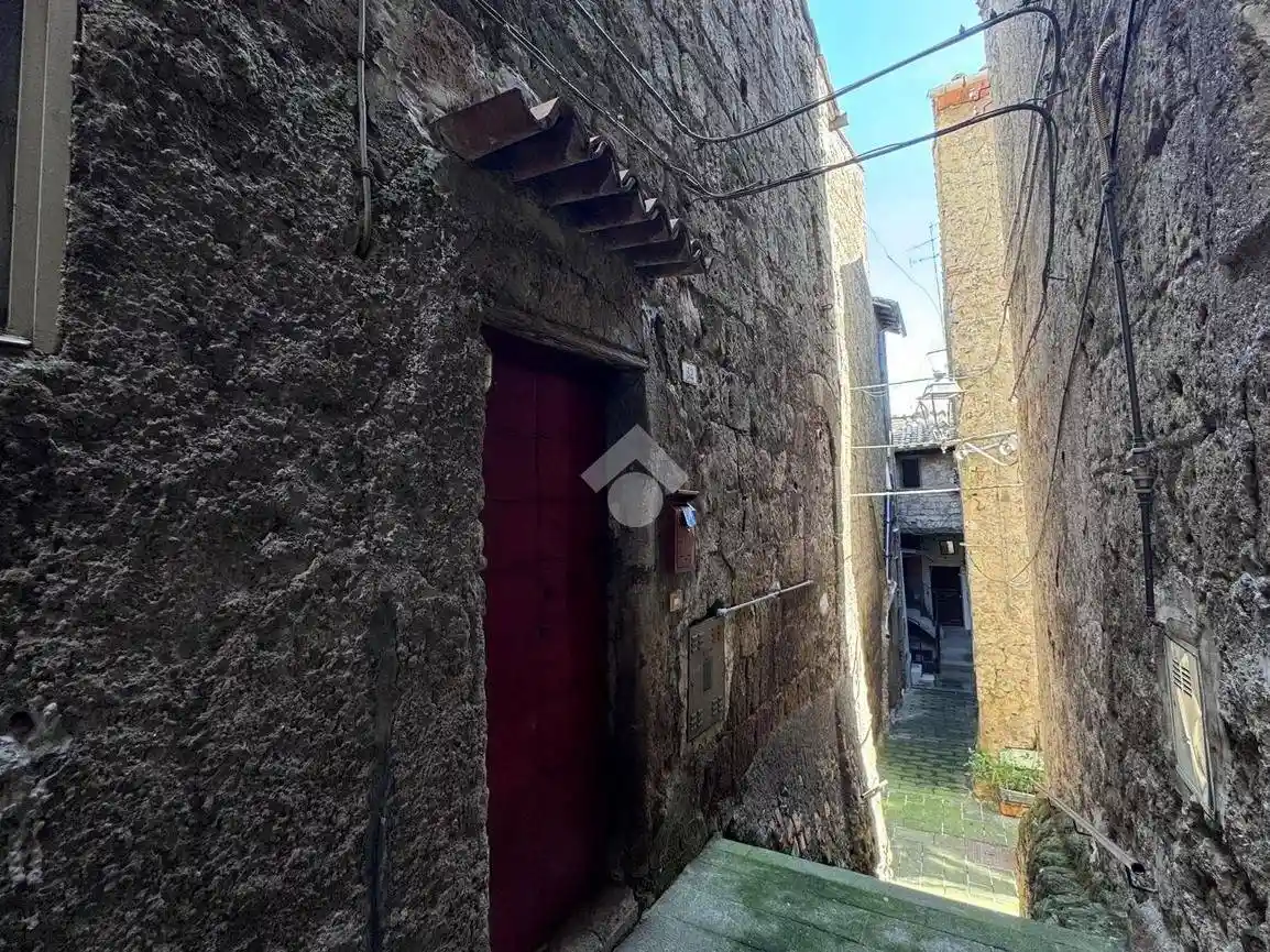 Appartamento in vendita a Caprarola