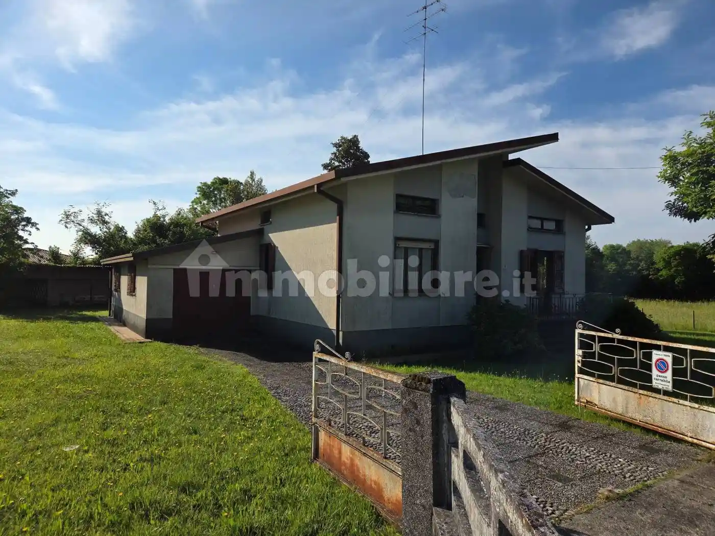 Villa in vendita a Fanna