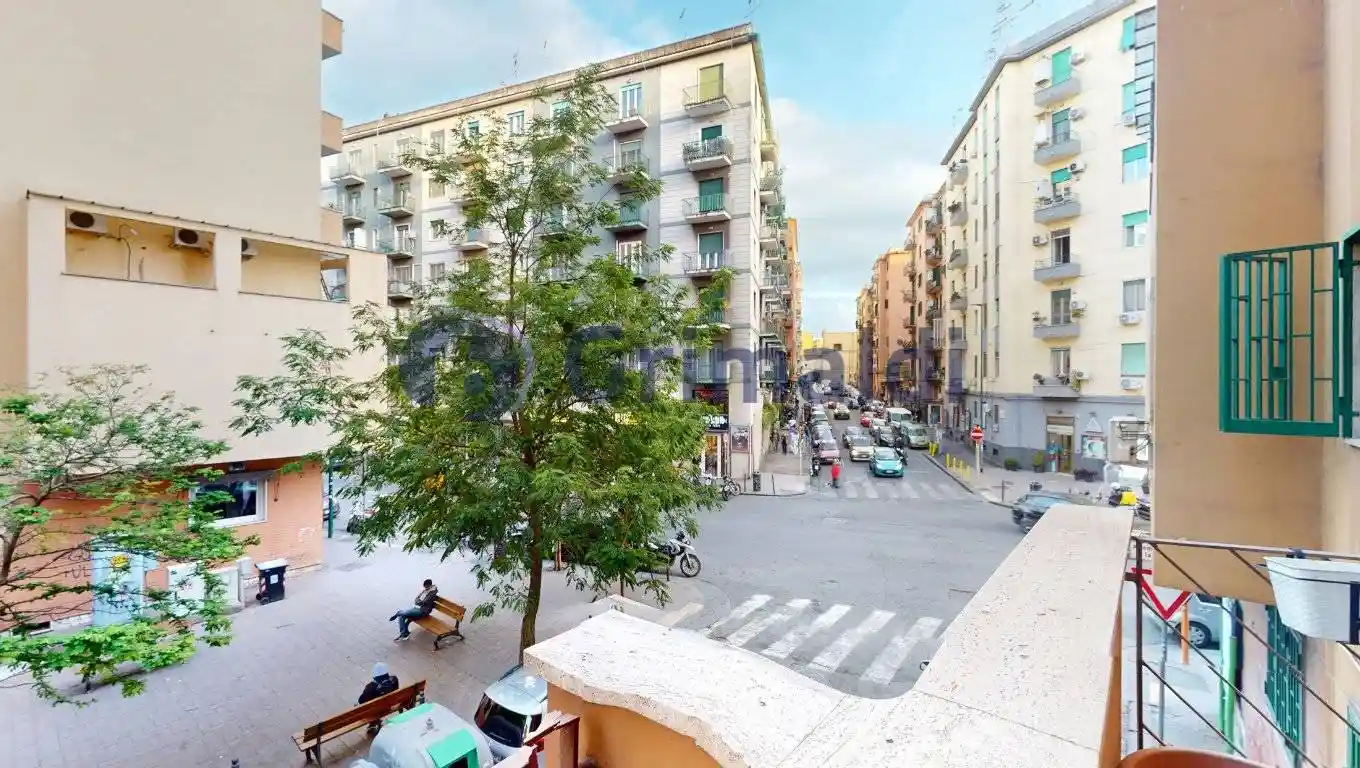 Appartamento in vendita a Napoli