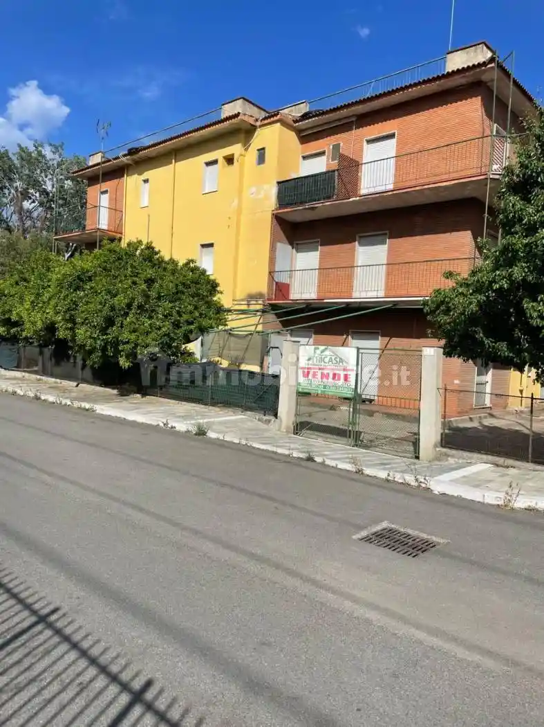 Palazzo - Edificio in vendita a Villapiana