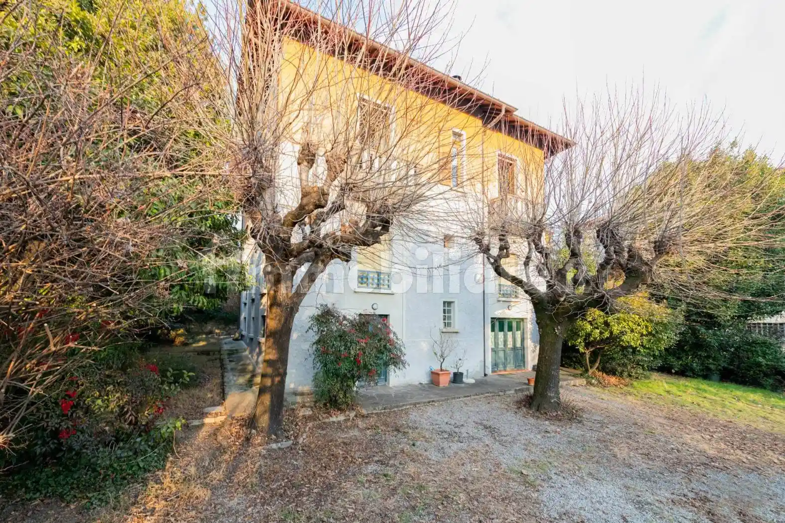 Villa in vendita a Saltrio