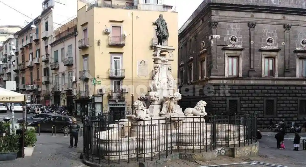 Appartamento in vendita a Napoli