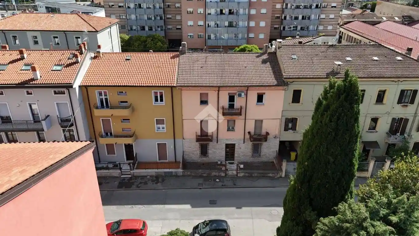 Appartamento in vendita a Verona