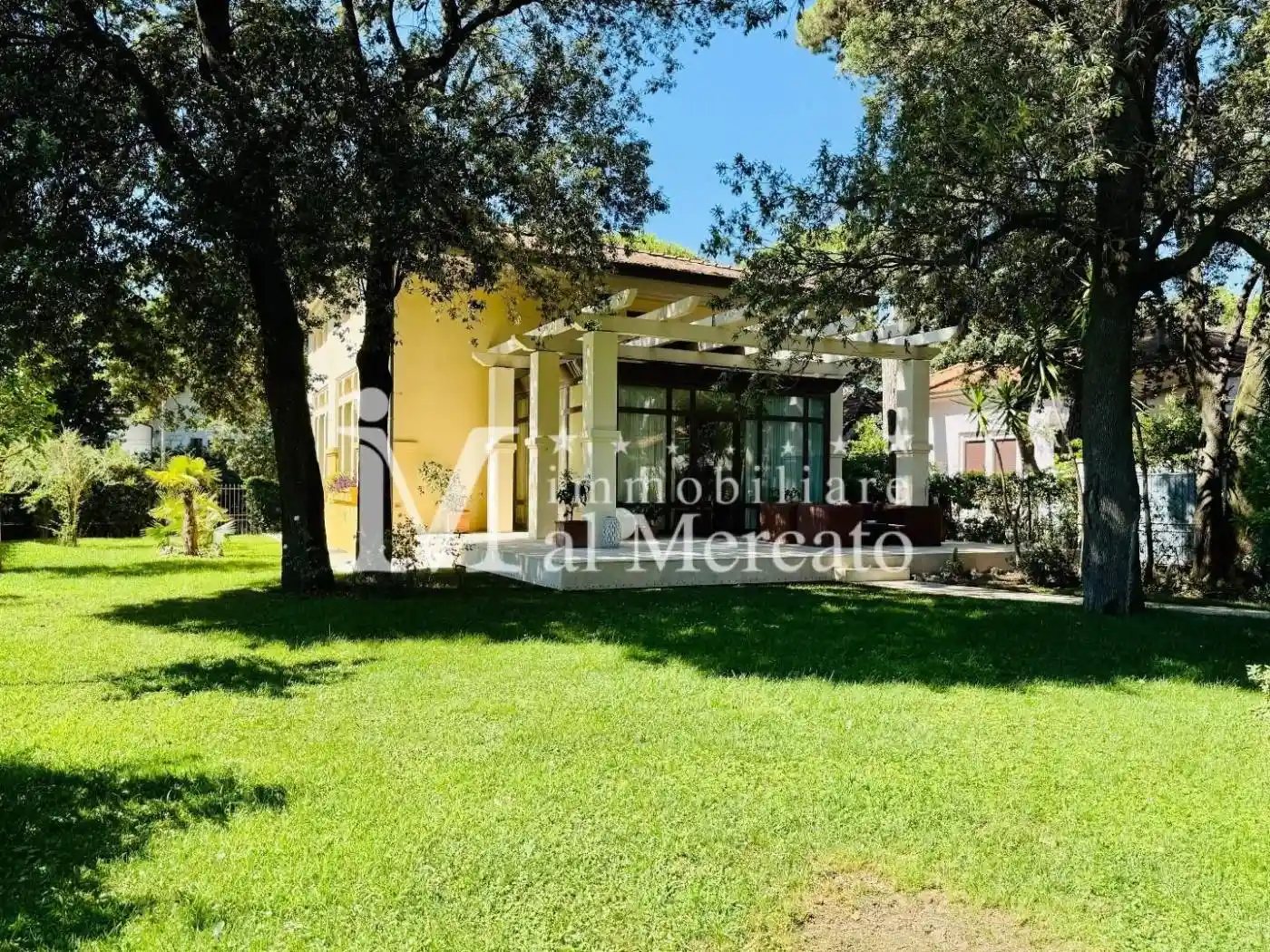 Villa in vendita a Camaiore
