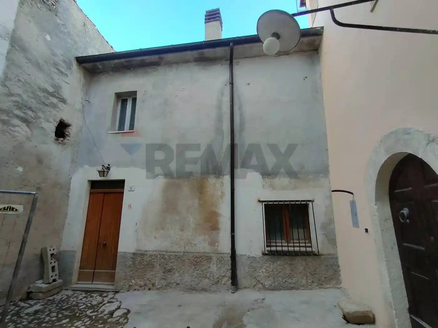 Casa indipendente in vendita a Prata d'Ansidonia