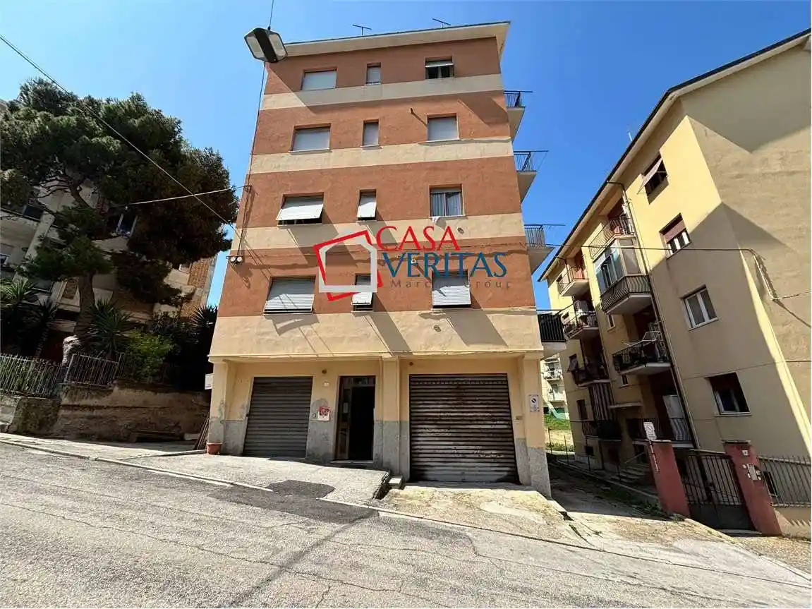 Appartamento in vendita a Falconara Marittima