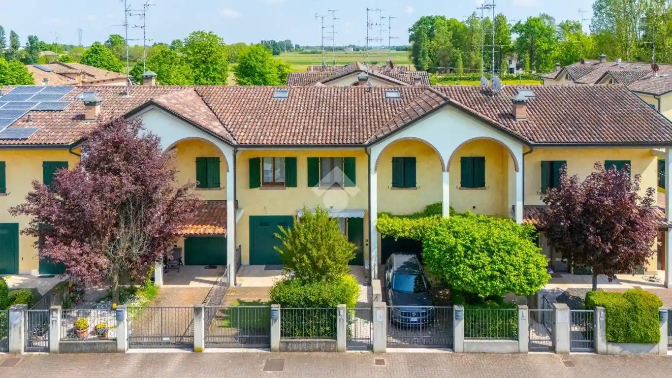 Villetta a schiera in vendita a Correggio