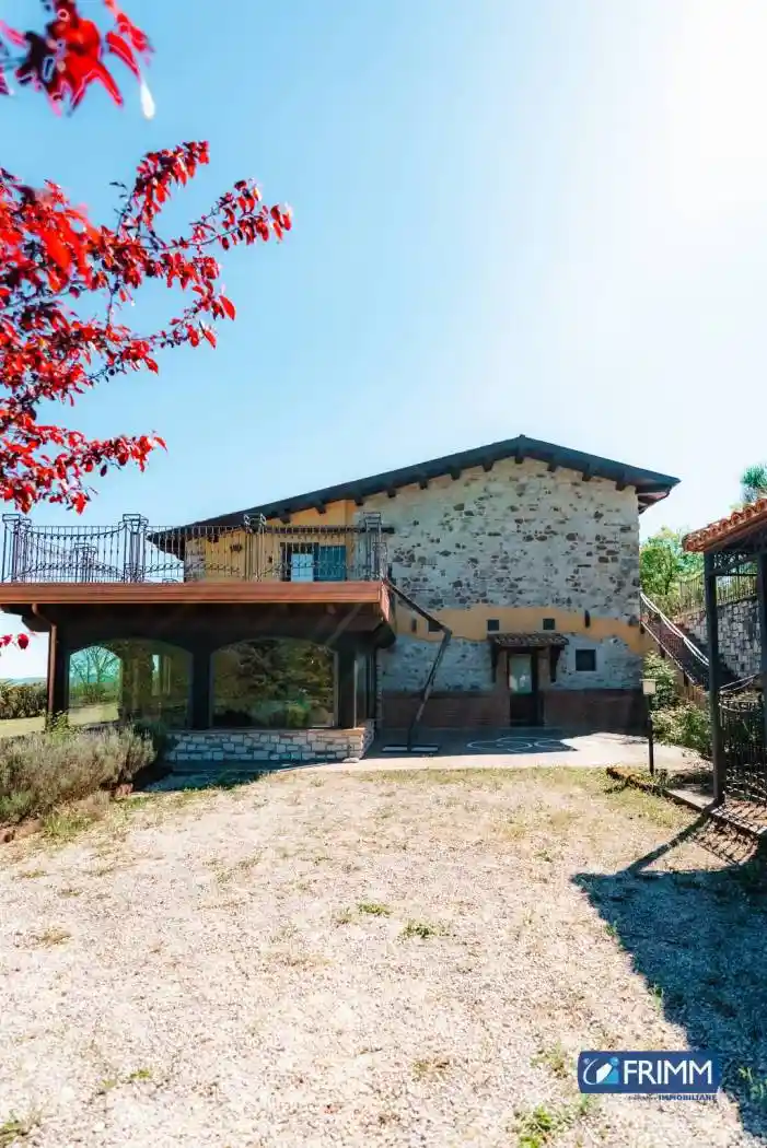 Villa in vendita a Guardiaregia