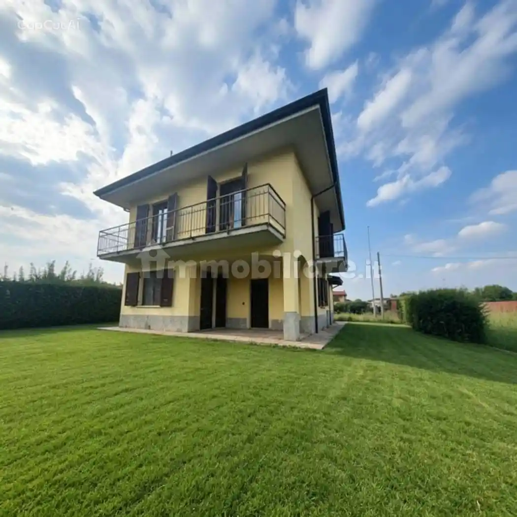 Villa in vendita a Santa Giuletta