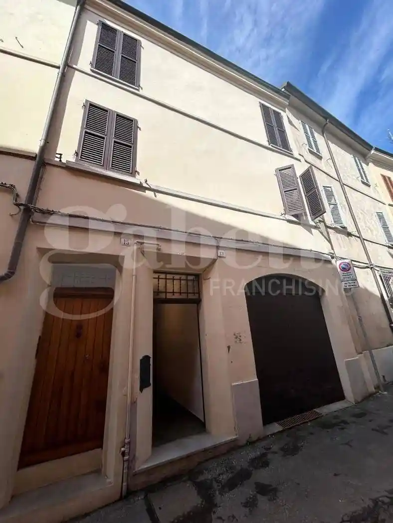 Casa indipendente in vendita a Faenza