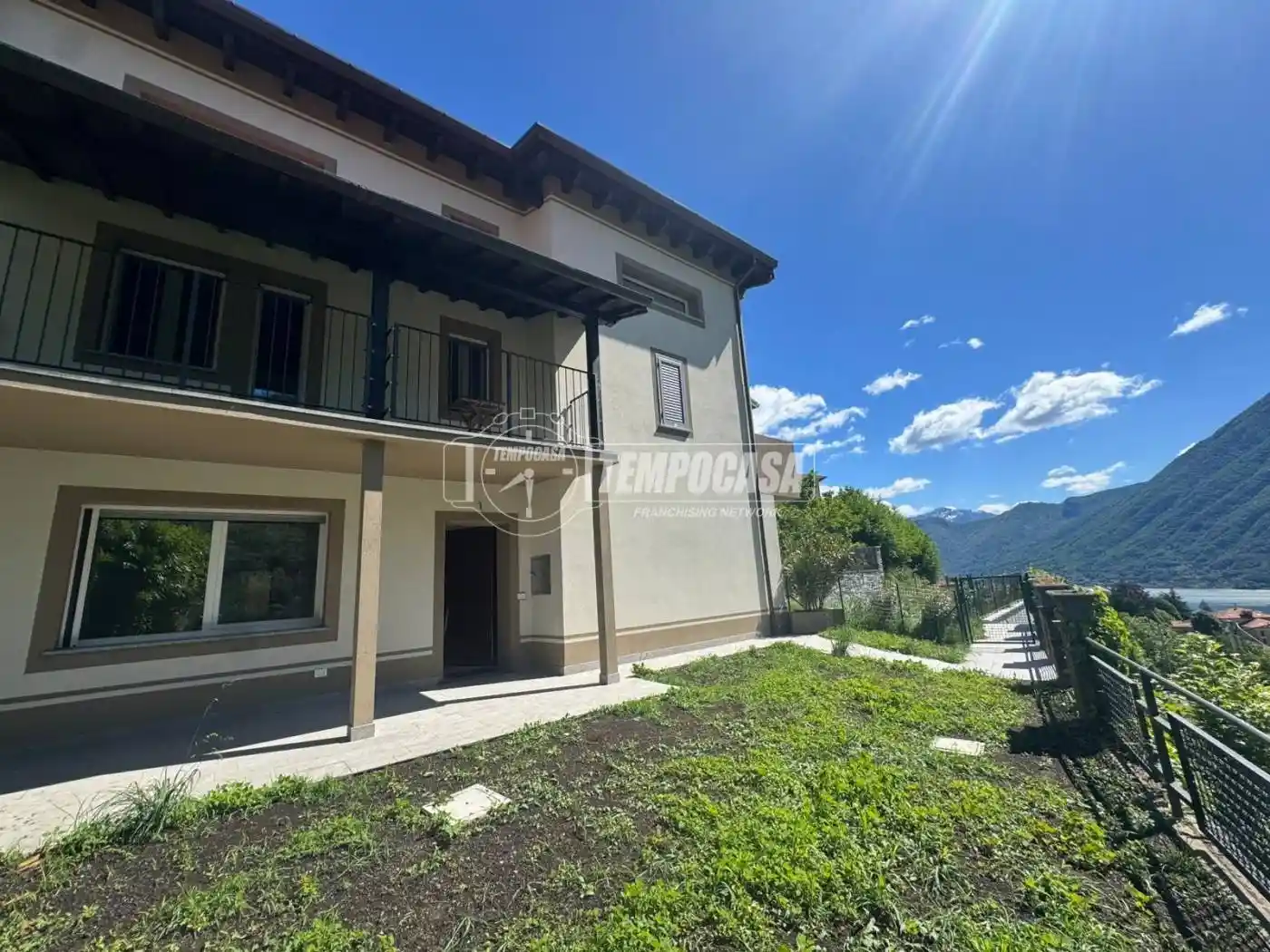 Villa in vendita a Dizzasco