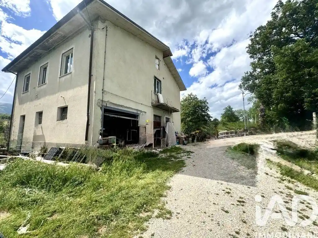 Casa indipendente in vendita a Civitella del Tronto