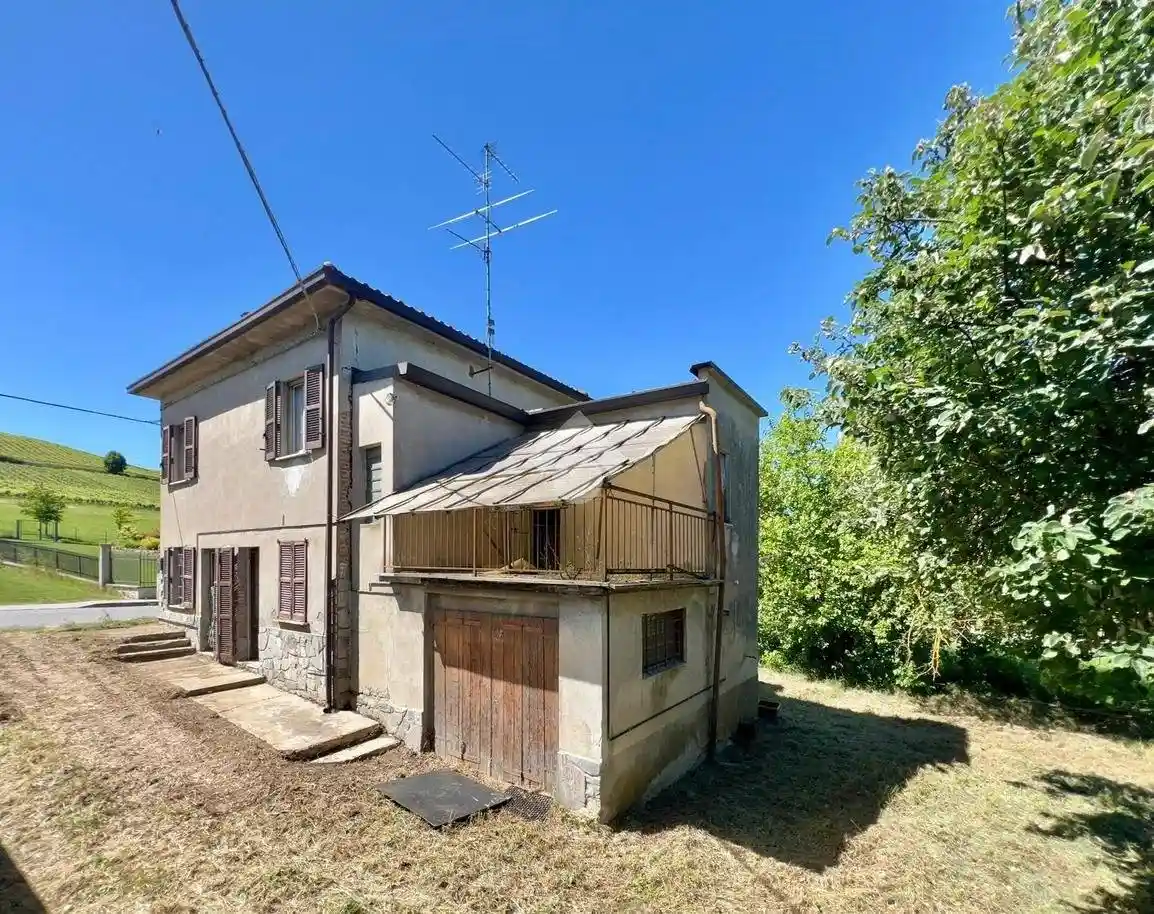 Casa indipendente in vendita a Pietra de' Giorgi