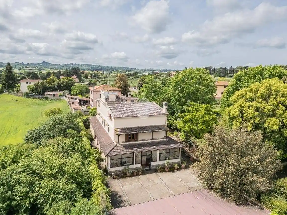 Villa in vendita a Campagnano di Roma