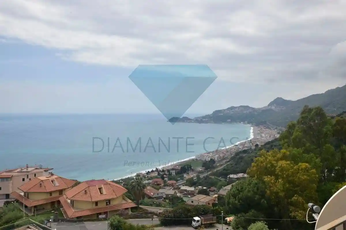 Appartamento in vendita a Letojanni
