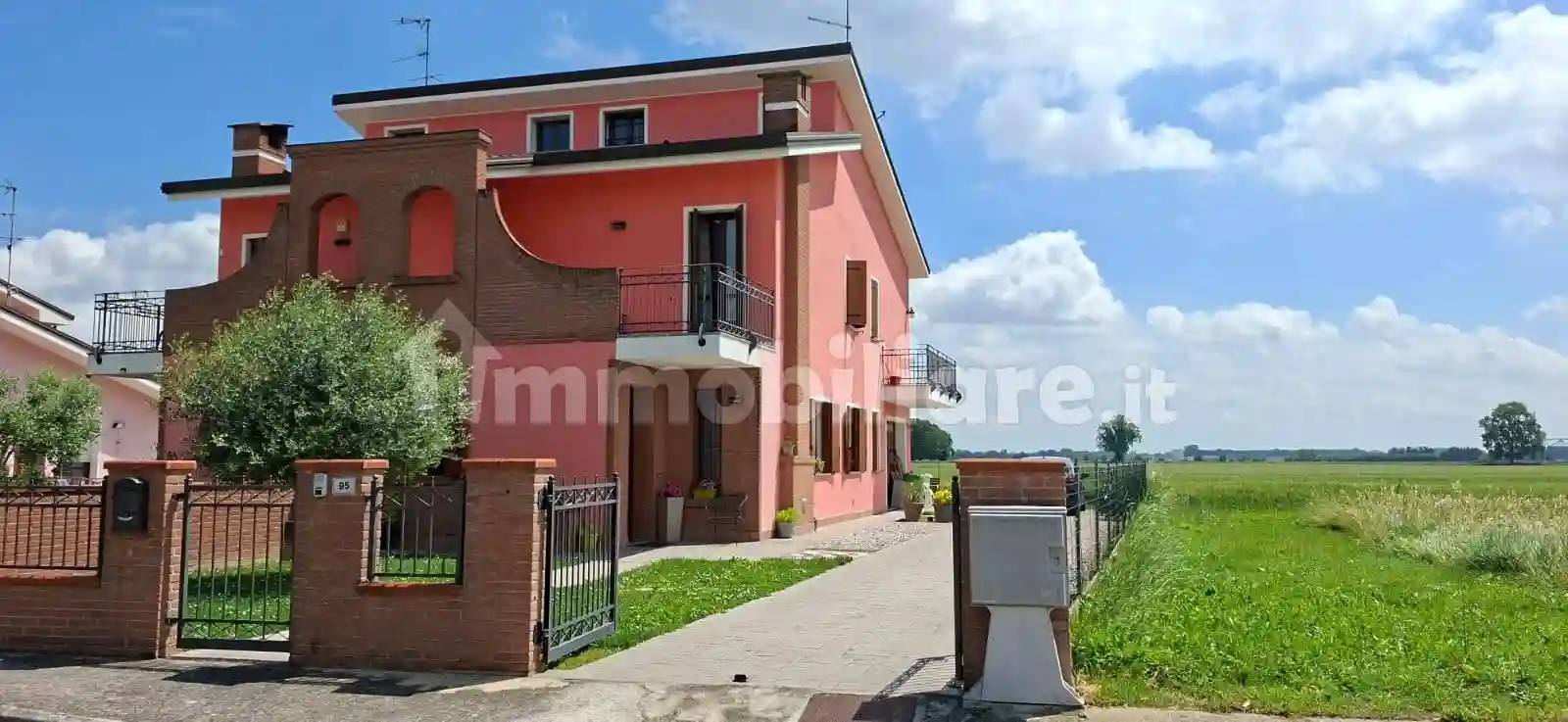 Villa - foto 2