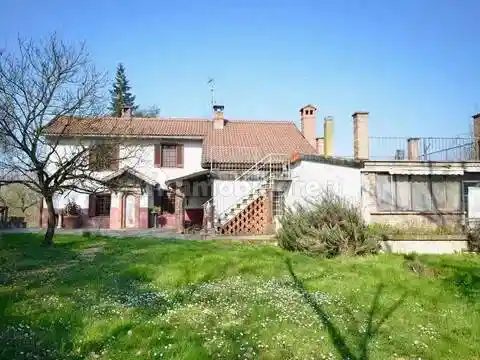 Villa in vendita a Mombaruzzo