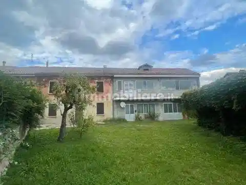 Villa in vendita a Bruno