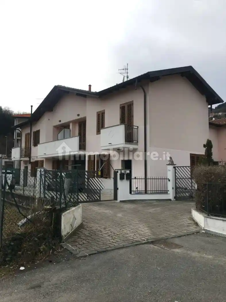 Villetta a schiera in vendita a Lavena Ponte Tresa