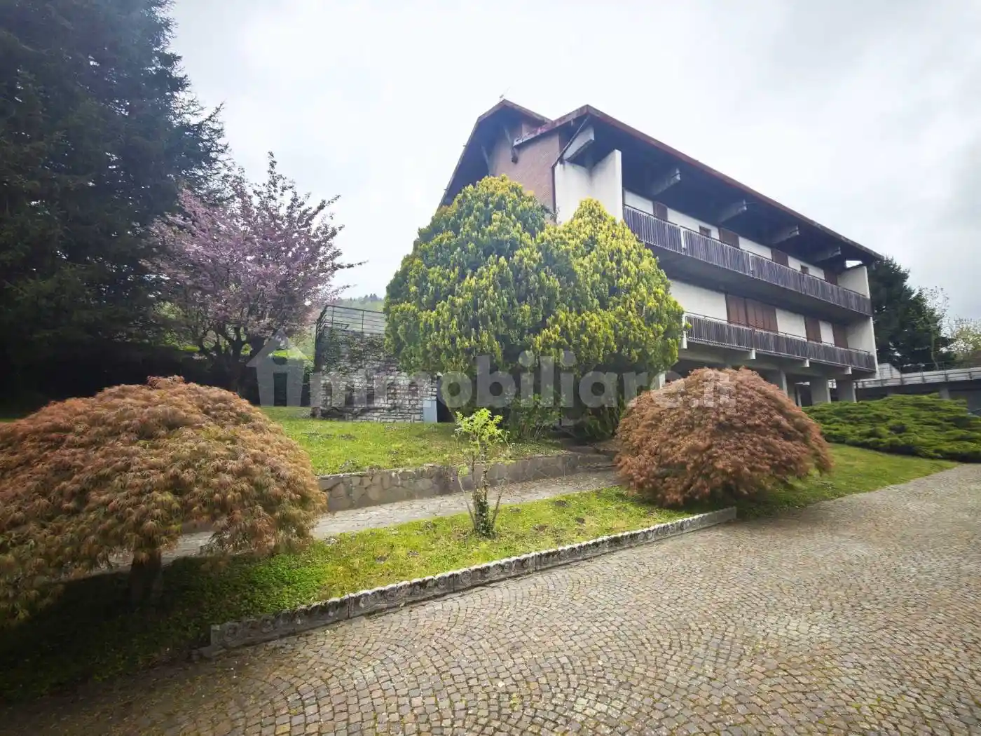 Villa in vendita a Caglio