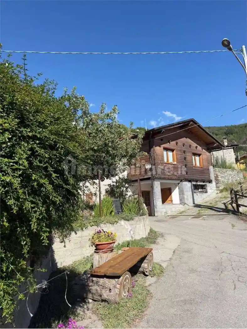 Casa indipendente in vendita a Saint-Vincent
