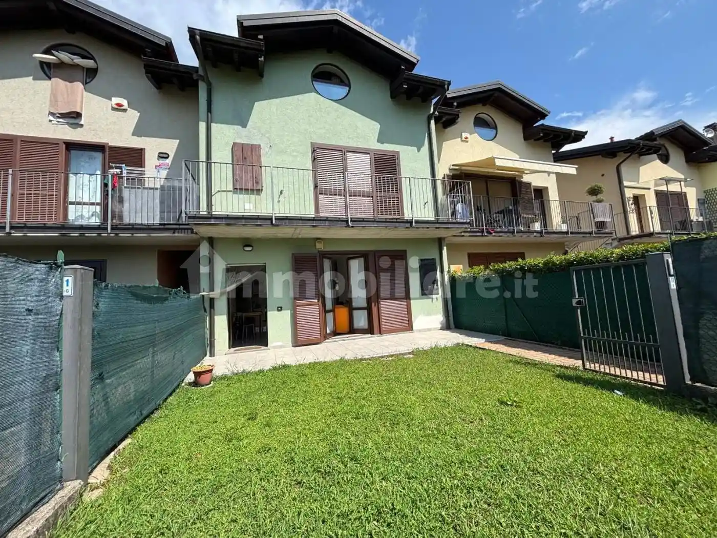 Appartamento in vendita a Brezzo di Bedero