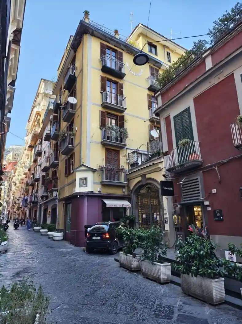 Appartamento in affitto a Napoli