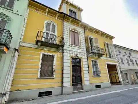 Rustico - Casale in vendita a Castelnuovo Belbo