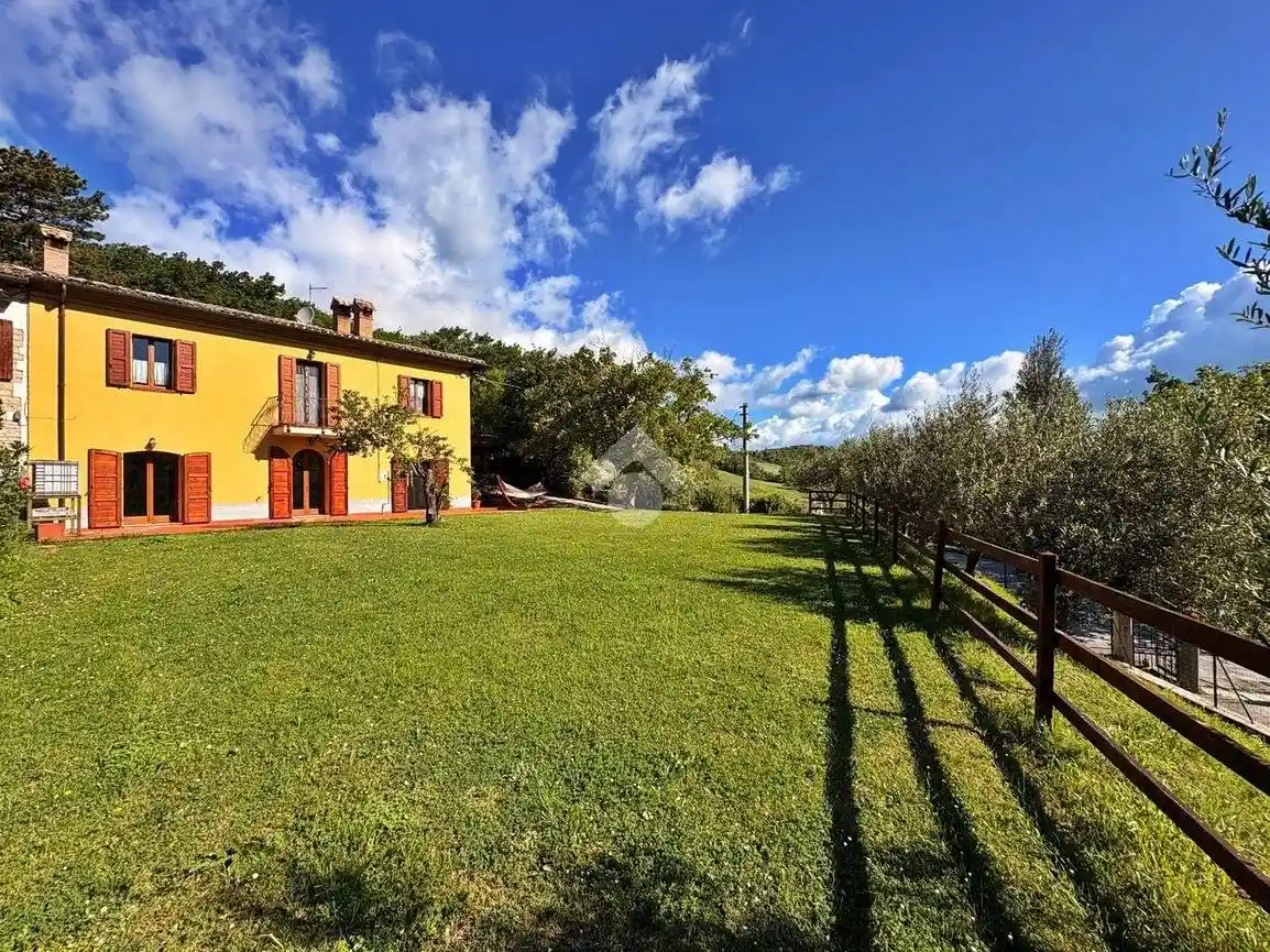 Villa in vendita a Fabriano