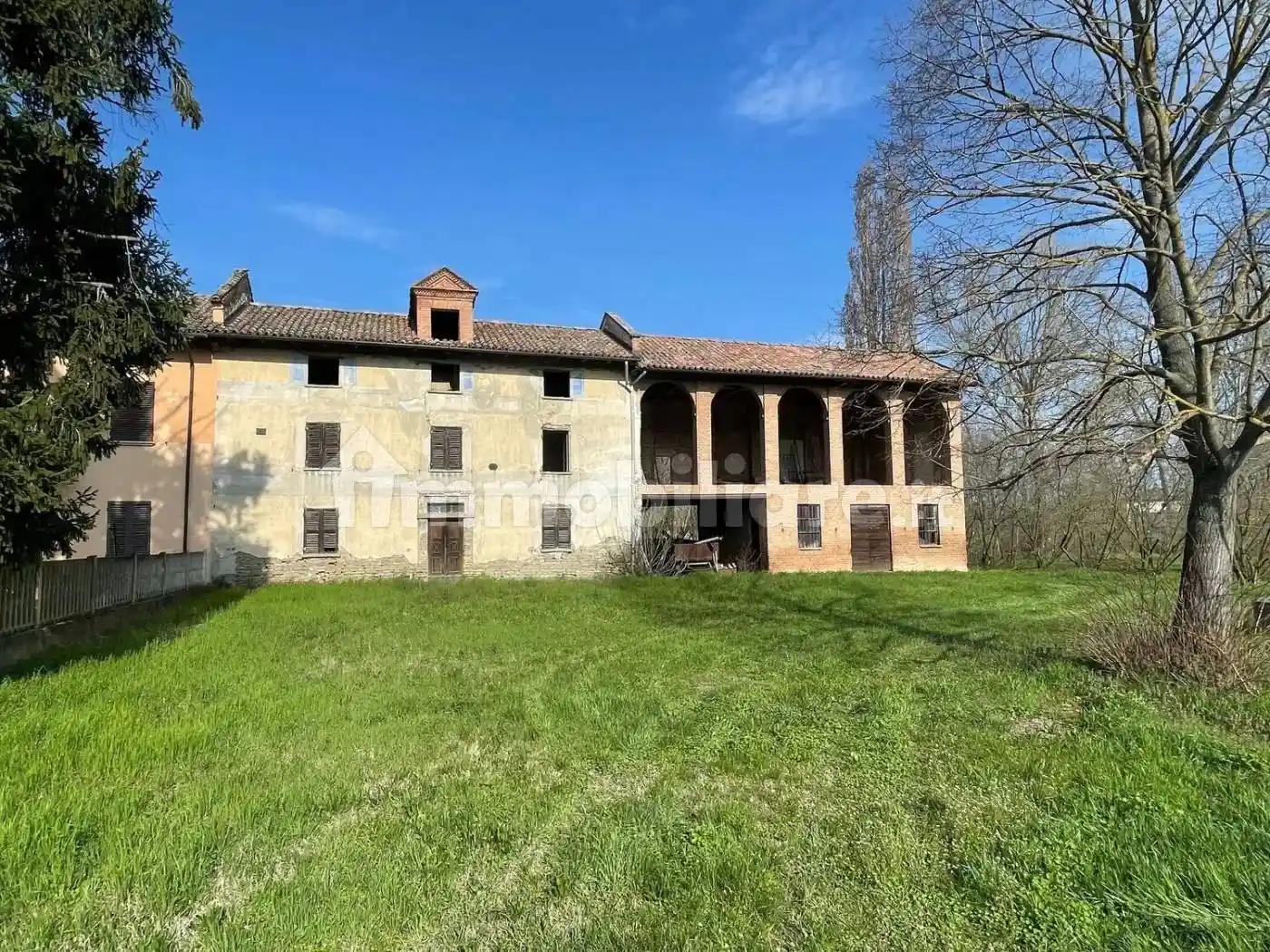 Rustico - Casale in vendita a Calamandrana