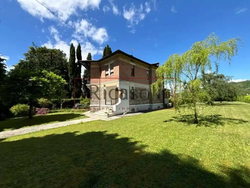 Villa in vendita a Barga