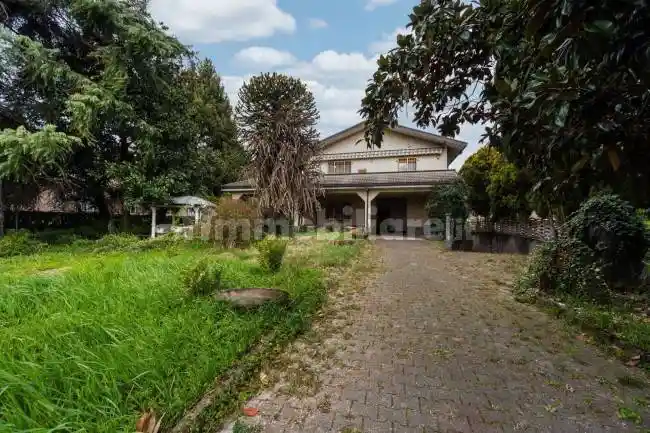 Villa in vendita a Monza