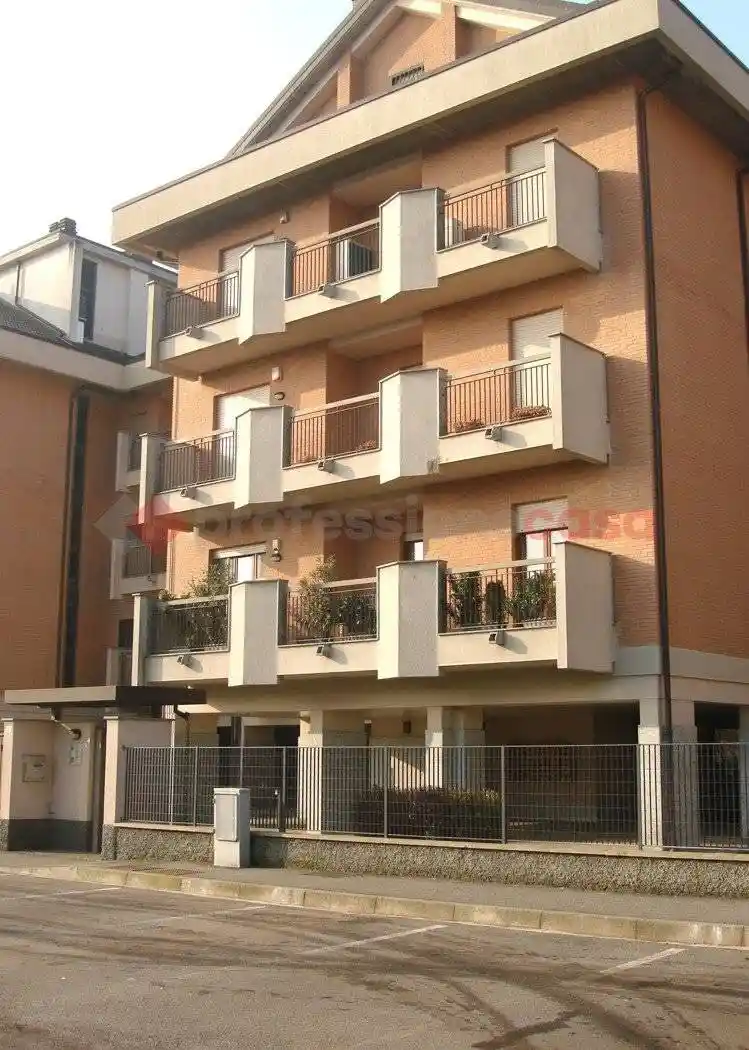Appartamento in vendita a Locate di Triulzi