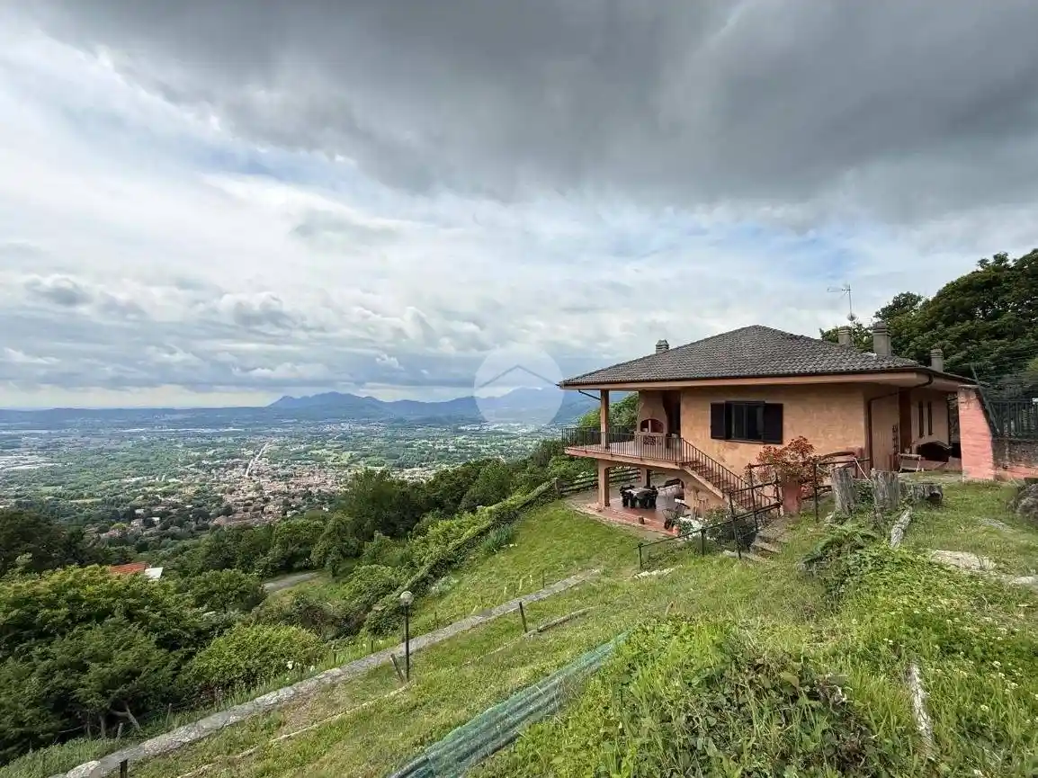Villa in vendita a Rubiana