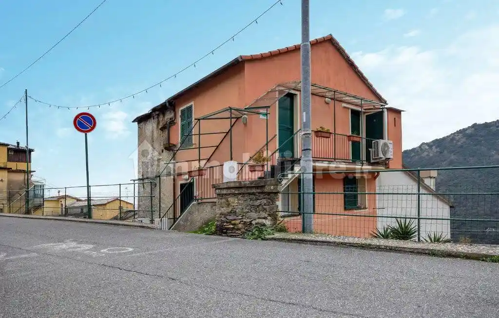 Casa indipendente in vendita a Sori