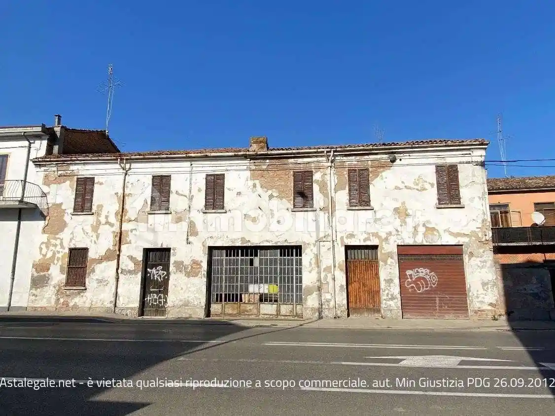 Palazzo - Stabile in vendita a Lugo
