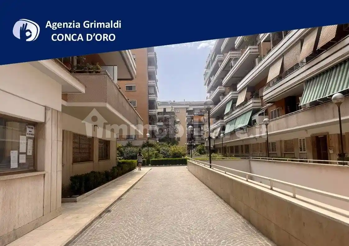 Appartamento in vendita a Roma