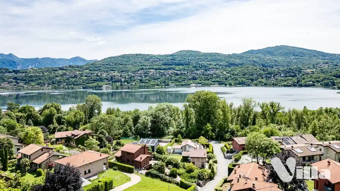 Villa in vendita a Annone di Brianza