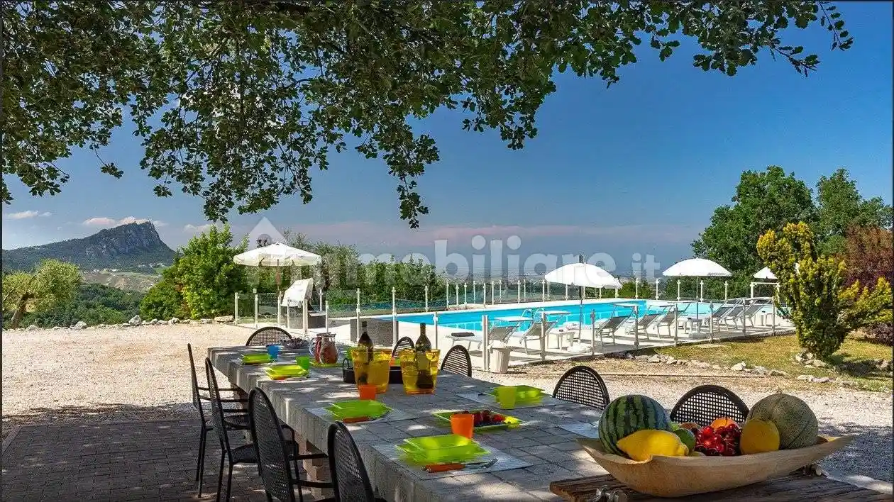 Villa in vendita a Monte Grimano Terme